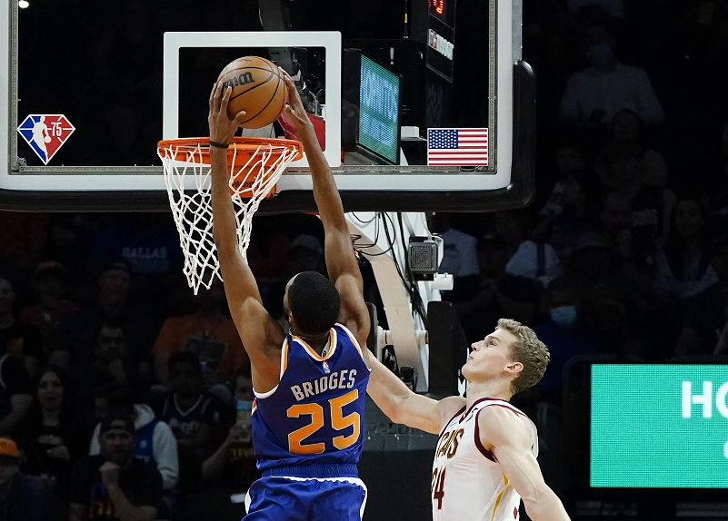  布克神仙剧本三分拖入加时，太阳双加时险胜开拓者  